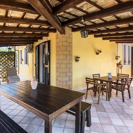 Kalos Near The Sandy Beach, Parking & Wifi * Noto