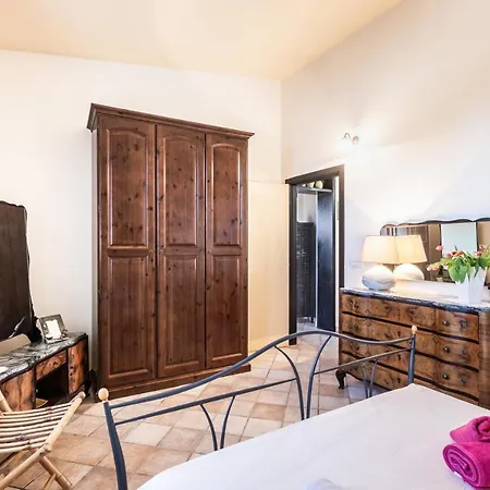 Kalos Near The Sandy Beach, Parking & Wifi *