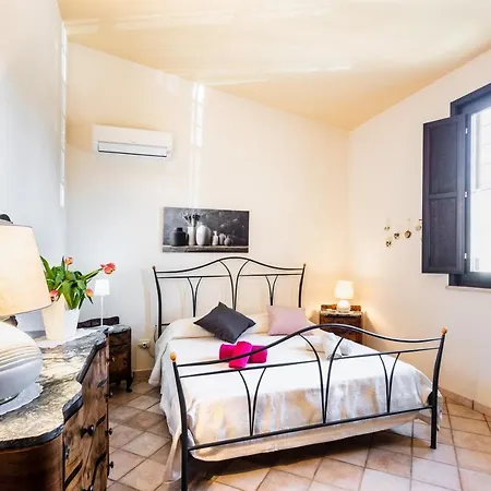 Holiday home Kalos Near The Sandy Beach, Parking & Wifi