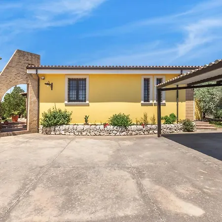Kalos Near The Sandy Beach, Parking & Wifi Holiday home Noto