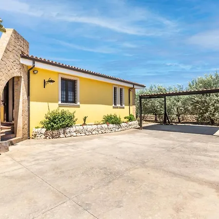 Kalos Near The Sandy Beach, Parking & Wifi * Noto