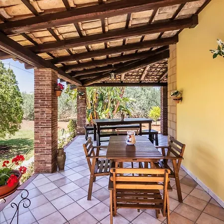 Kalos Near The Sandy Beach, Parking & Wifi Holiday home