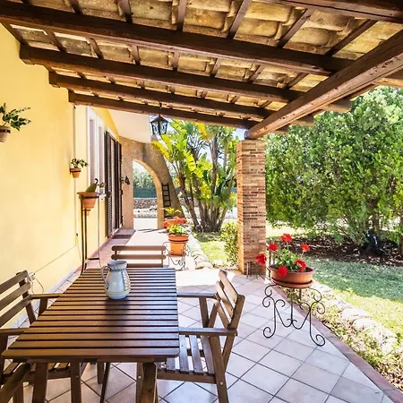 Holiday home Kalos Near The Sandy Beach, Parking & Wifi Noto